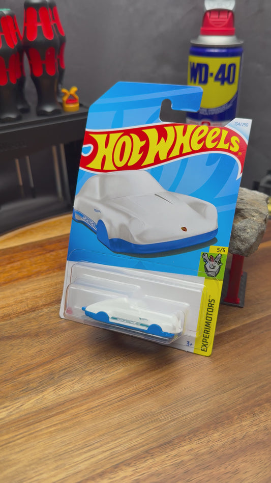 Hot Wheels "Coupe Clip" Keychain | Porsche 911 (930) Tribute